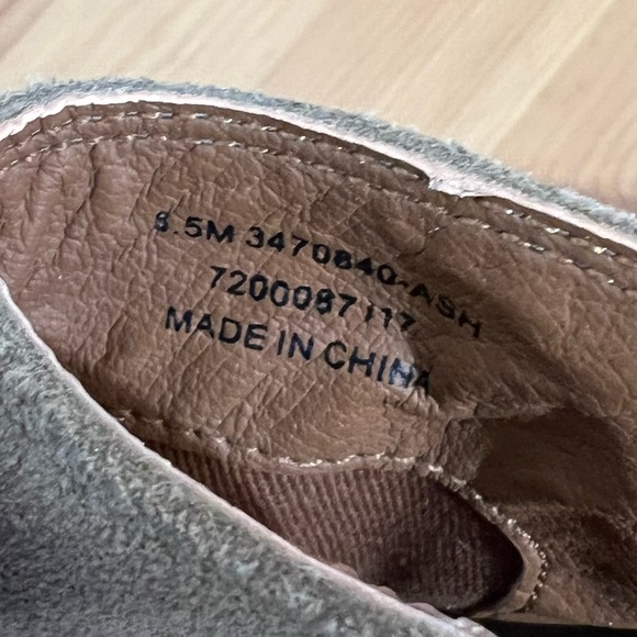 Frye and Co. Holly Military Suede Ankle Booties in Ash Womens Size 8.5 - Picture 5 of 8